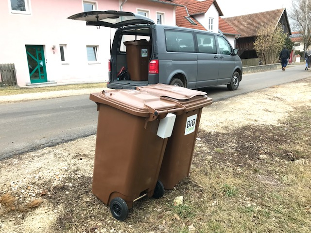 Smart-City-Tonne mit Sensorbox